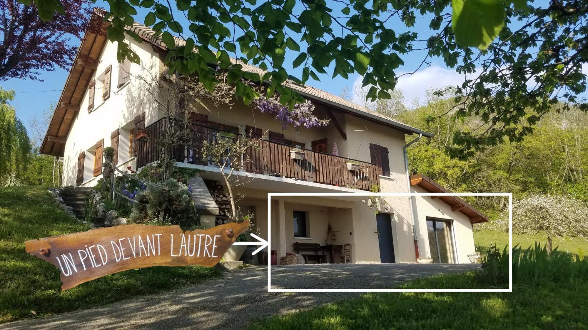Sainte-Marie-D'Alvey Un Pied Devant L'Autre מראה חיצוני תמונה